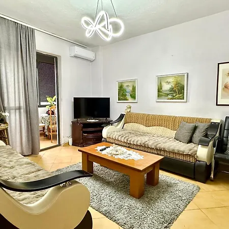 Cozy Escape Apartment Tirana